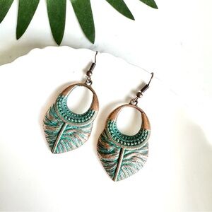 2/$30🌵 Patina Copper Color Feather Earrings Metal Earrings Dangle Boho Gift NEW